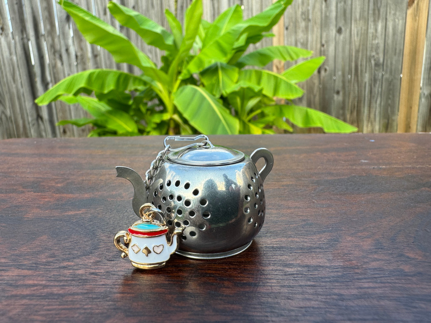 Metal Tea Strainer with Teapots Charm